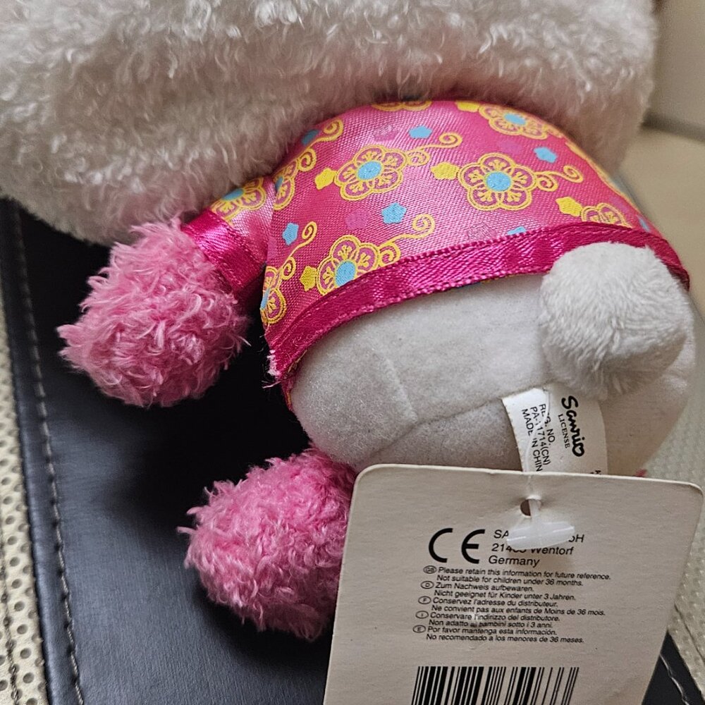 Hello Kitty Plush 😍 - Picture 3 of 5
